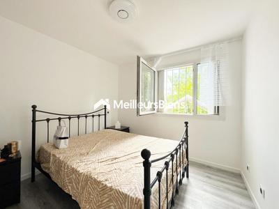 Appartement ancien - 80 m² - 4 pièces