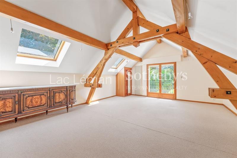 Villa - 522 m² - 10 pièces