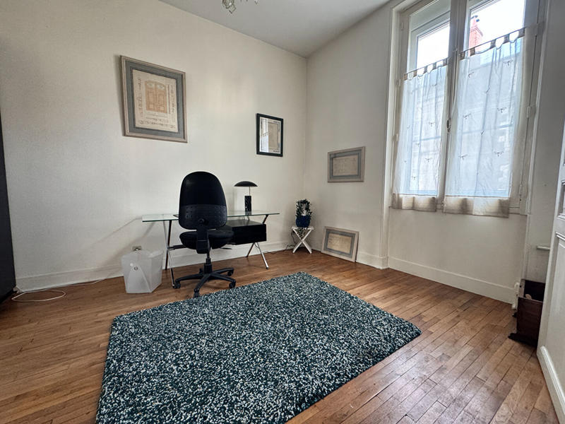 Maison - 184 m² - 8 pièces