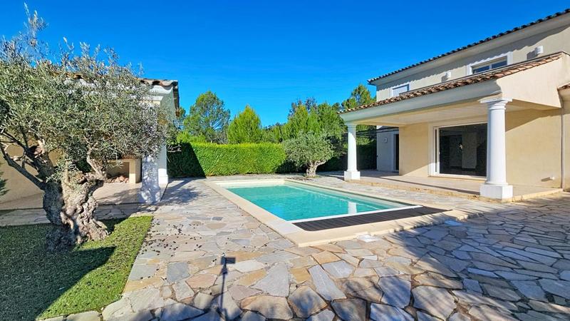 Villa - 185 m² - 5 pièces
