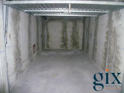 Parking / Garage - 14 m²