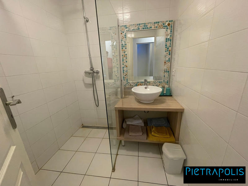 Maison ancienne - 442 m² - 16 pièces