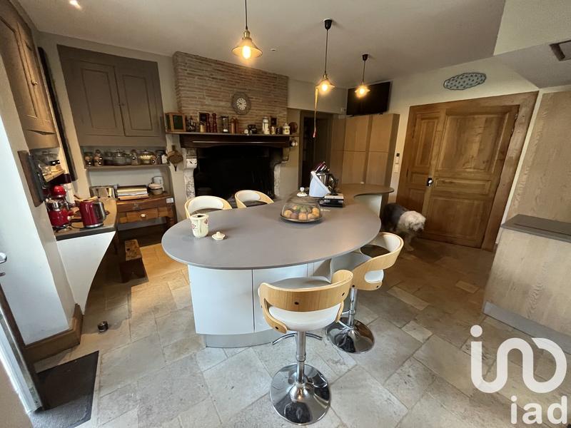 Maison - 729 m² - 23 pièces