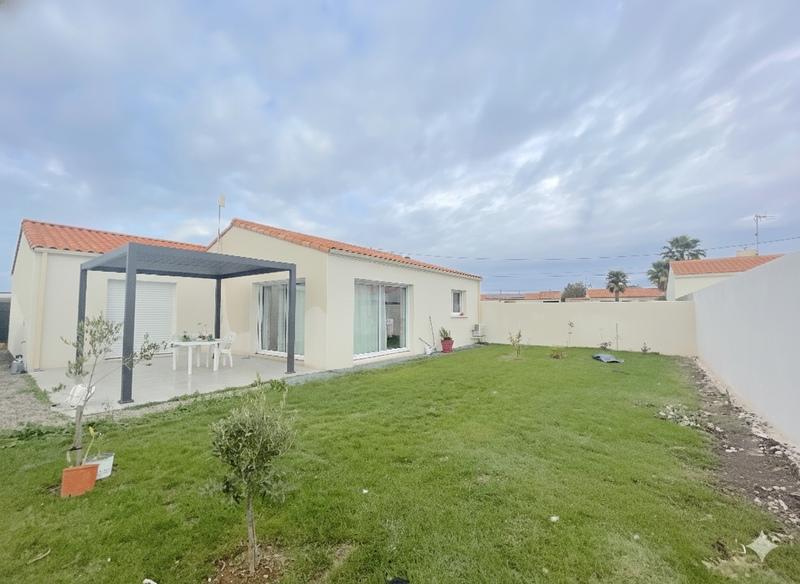 Maison - 99 m² - 5 pièces