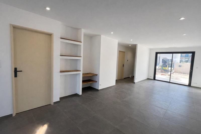 Maison - 93 m² - 5 pièces