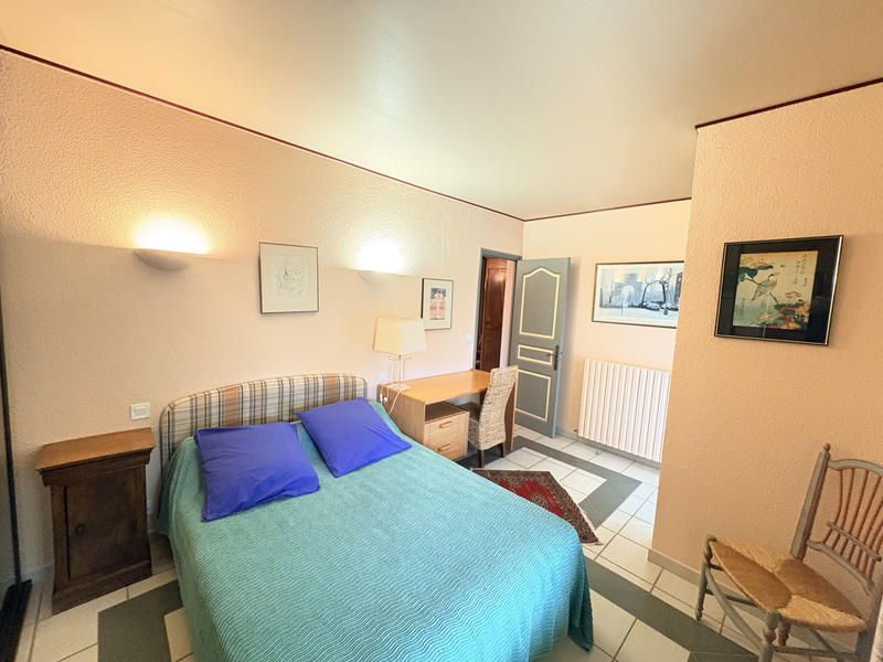 Villa - 311 m² - 11 pièces