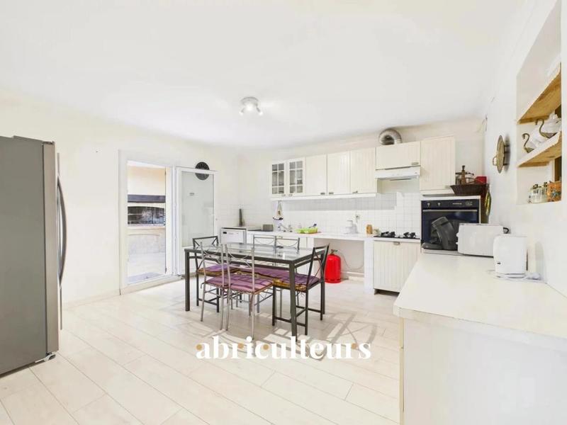 Maison ancienne - 232 m² - 8 pièces