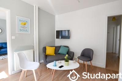 Chambre - 10 m² - 1 pièce