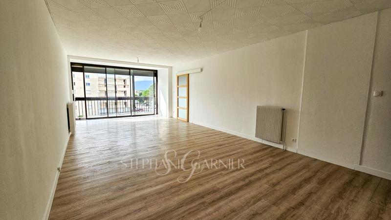Appartement - 88 m² - 4 pièces