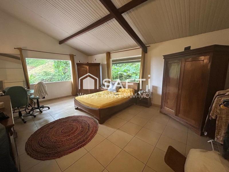 Villa - 250 m² - 12 pièces