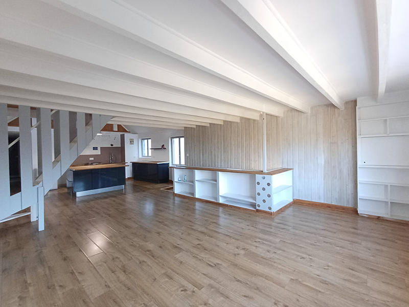 Appartement - 82 m² - 3 pièces