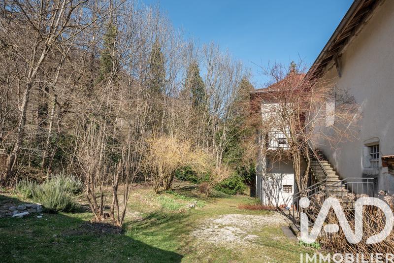 Maison - 500 m² - 15 pièces