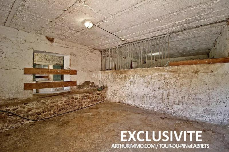 Maison - 220 m² - 7 pièces