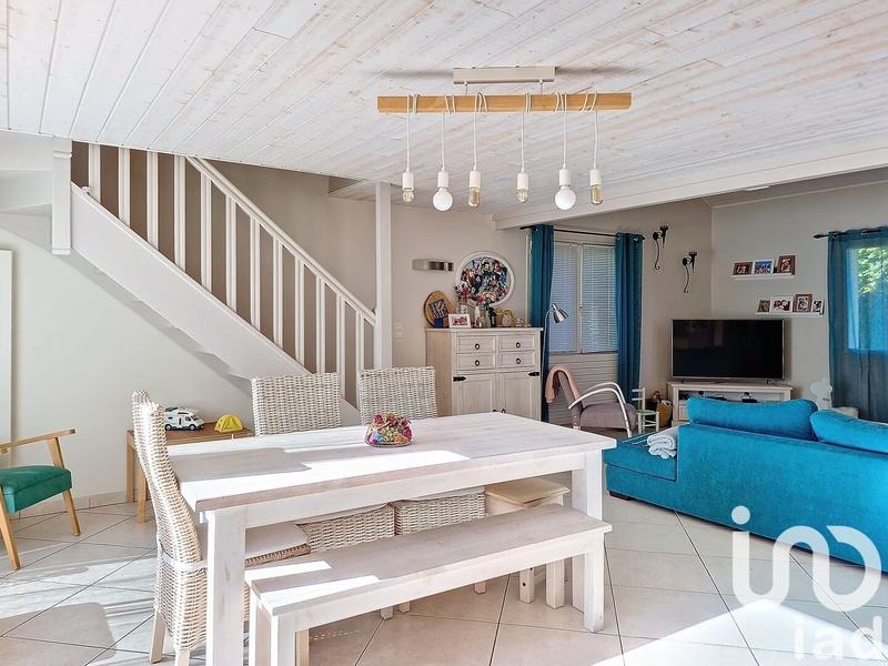 Maison - 200 m² - 7 pièces