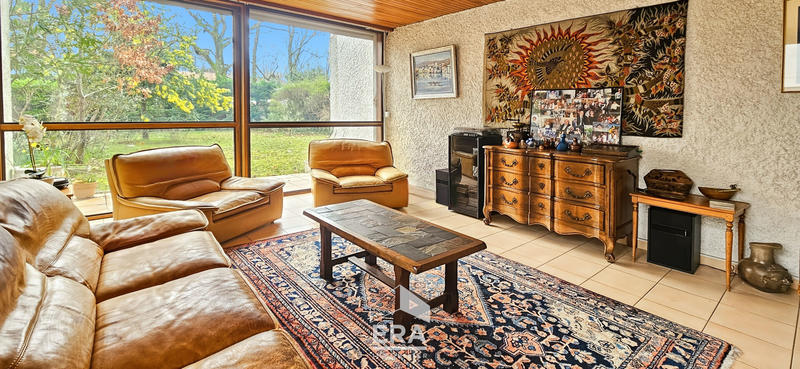 Maison - 190 m² - 8 pièces