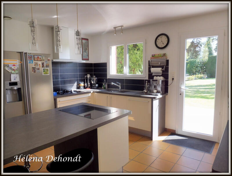 Maison - 303 m² - 9 pièces