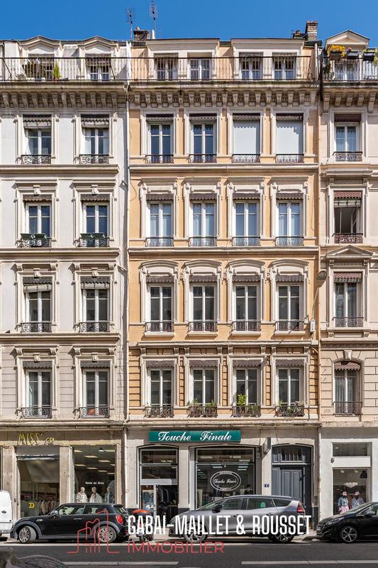 Appartement - 115 m² - 4 pièces