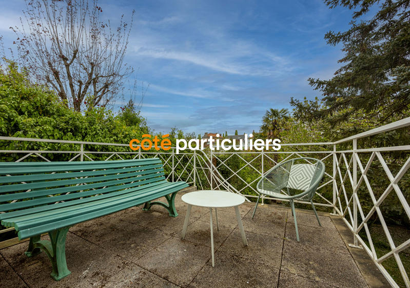 Maison - 180 m² - 8 pièces