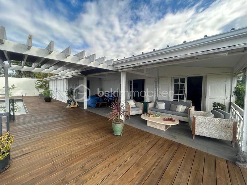 Villa - 185 m² - 6 pièces