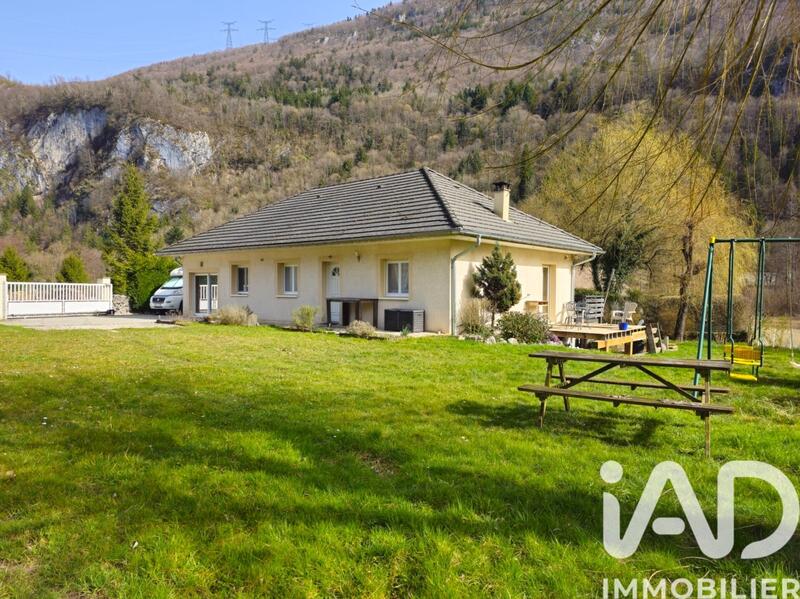 Maison - 110 m² - 5 pièces