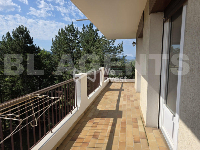 Appartement - 96 m² - 5 pièces