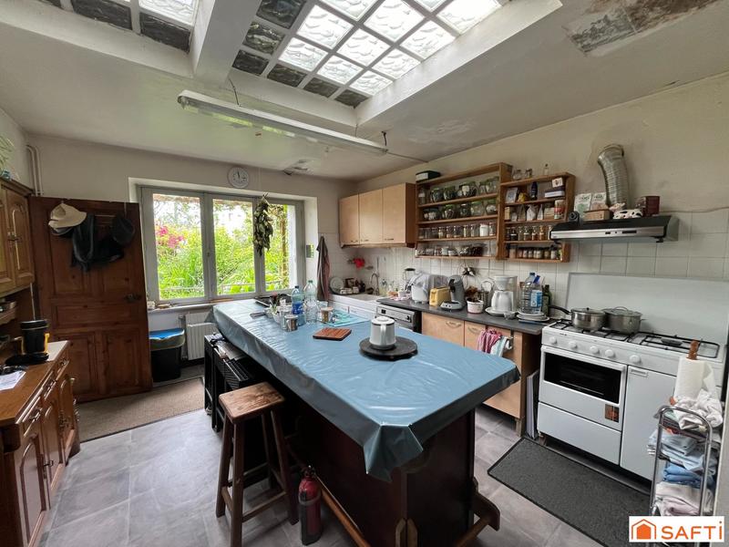 Maison - 215 m² - 10 pièces