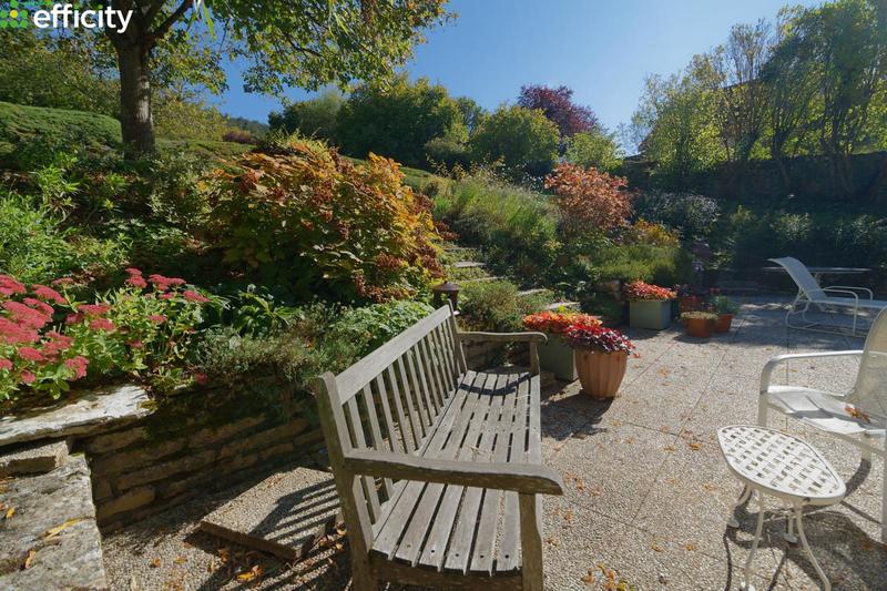 Maison - 290 m² - 11 pièces