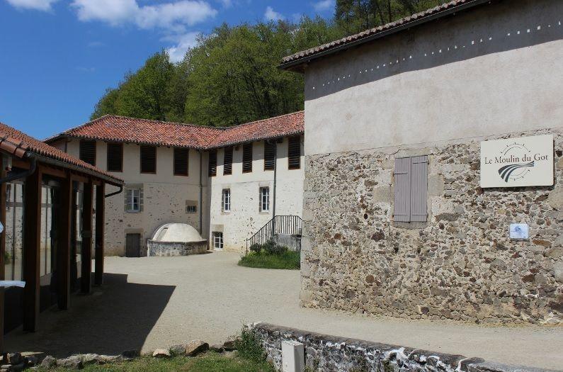 Le Moulin du Got : Visite d'un moulin à papier toujours en activité