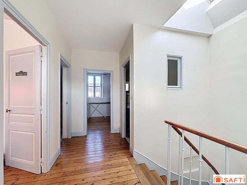 Maison - 183 m² - 9 pièces