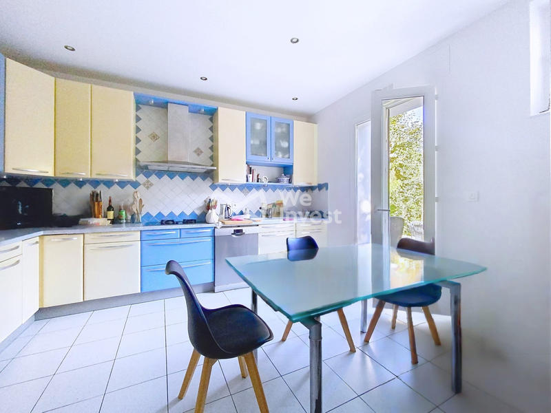 Maison - 183 m² - 10 pièces