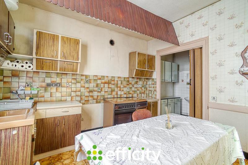 Maison - 193 m² - 8 pièces