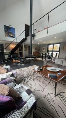 Maison d'architecte - 317 m² - 7 pièces