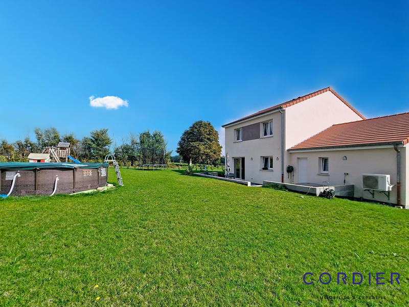 Maison - 121 m² - 6 pièces