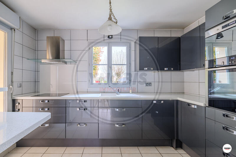 Maison - 100 m² - 5 pièces