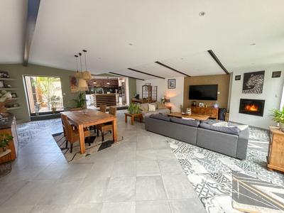 Maison - 140 m² - 4 pièces