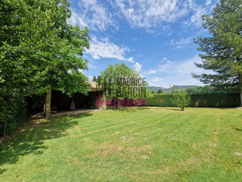 Maison - 227 m² - 8 pièces