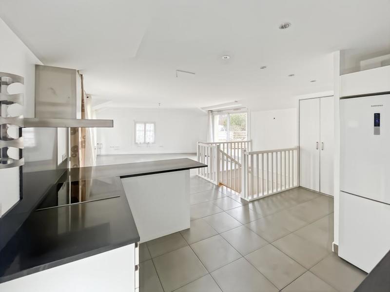 Appartement - 100 m² - 5 pièces