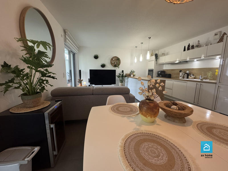 Appartement - 80 m² - 4 pièces