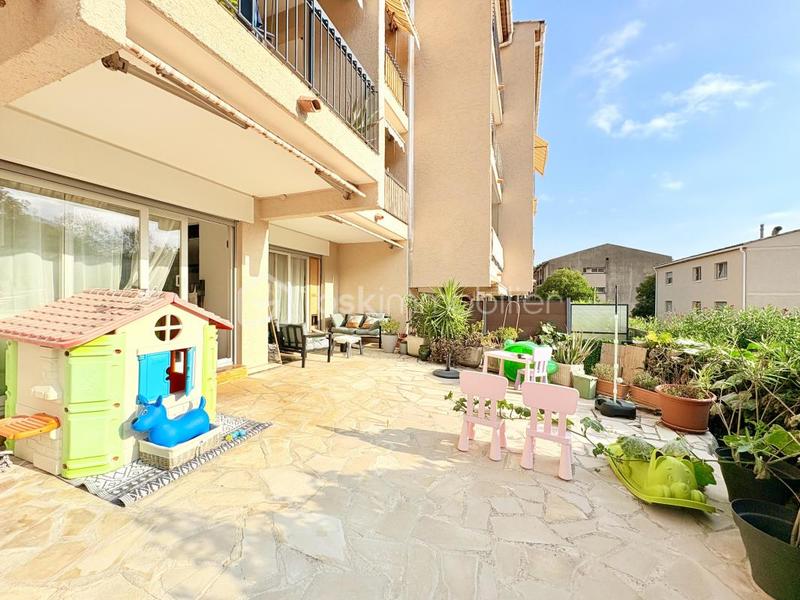 Appartement - 85 m² - 3 pièces