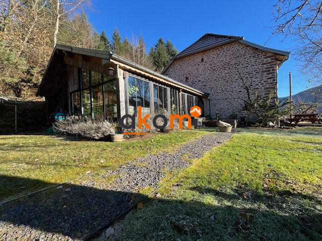 Maison - 203 m² - 10 pièces