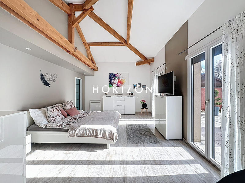 Villa - 220 m² - 8 pièces