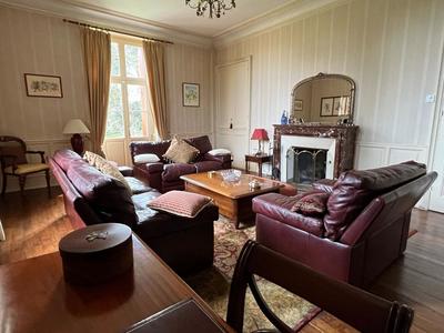 Propriété - 410 m² - 12 pièces