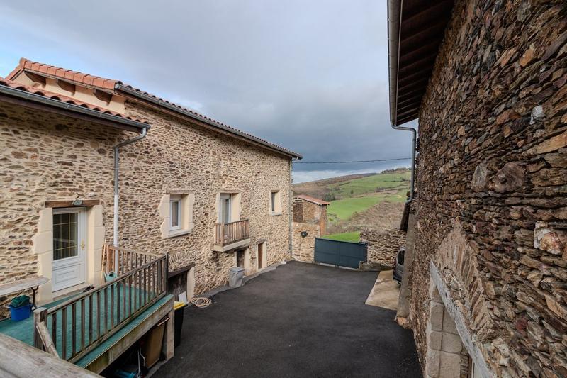 Maison - 222 m² - 7 pièces