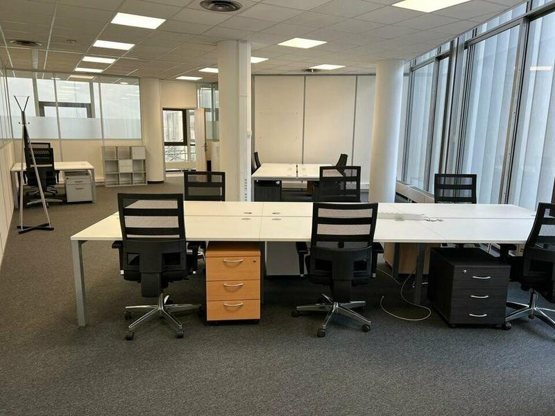 Bureau - 556 m²
