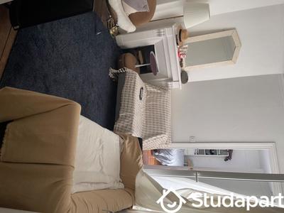 Chambre - 17 m² - 1 pièce