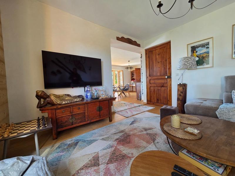 Maison - 400 m² - 12 pièces