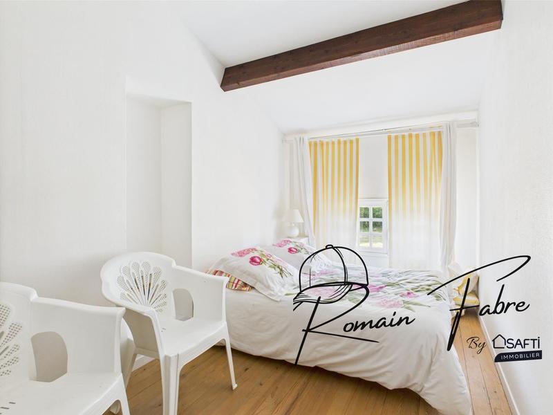 Maison - 310 m² - 12 pièces