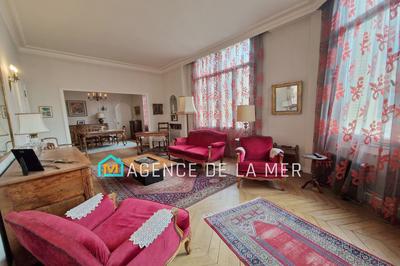 Appartement - 132 m² - 5 pièces