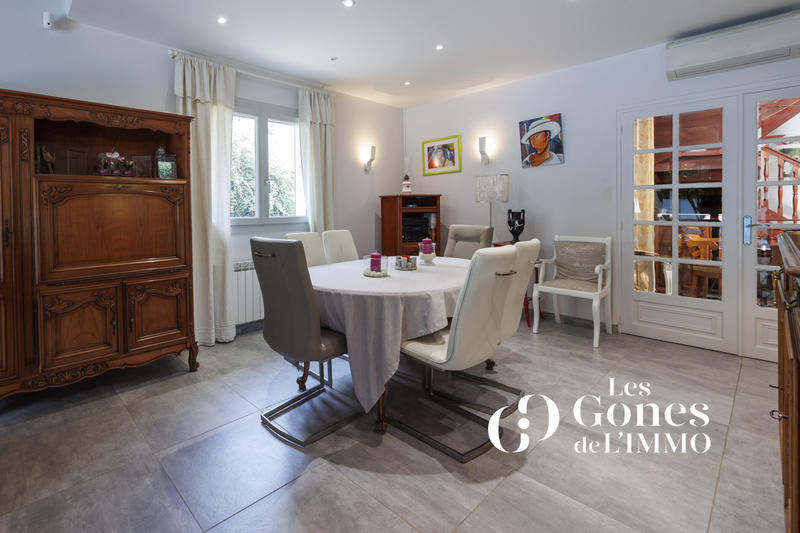 Villa - 185 m² - 7 pièces