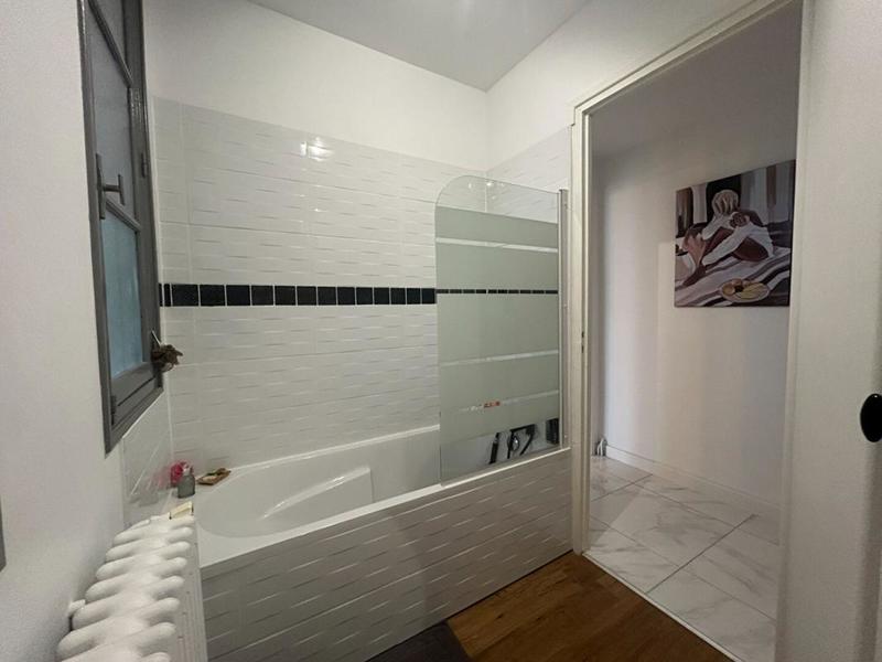 Maison - 226 m² - 9 pièces